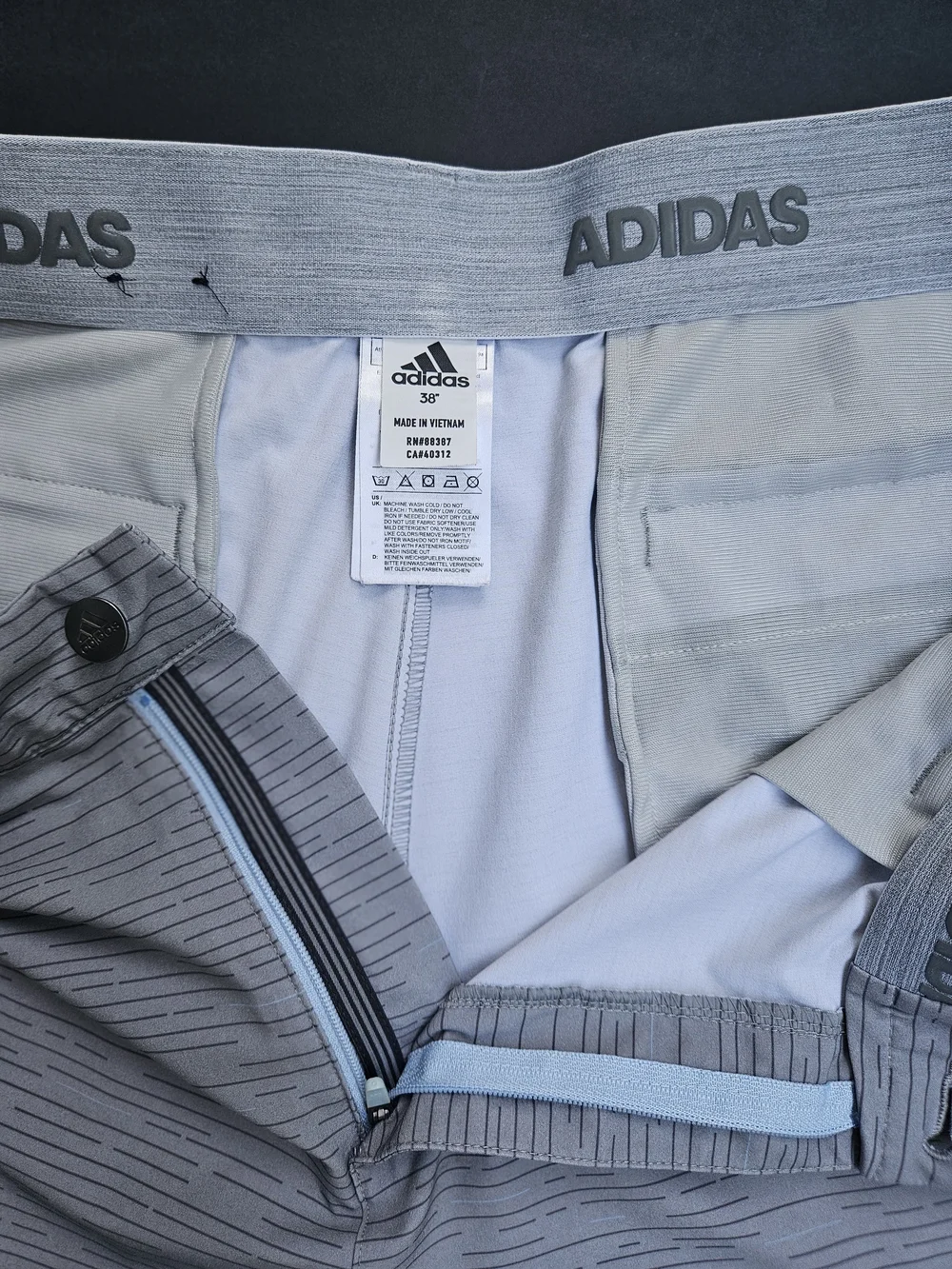 Adidas Men's Golf Shorts Sz 38 Grey Linear Print Performance Athletic Stretch